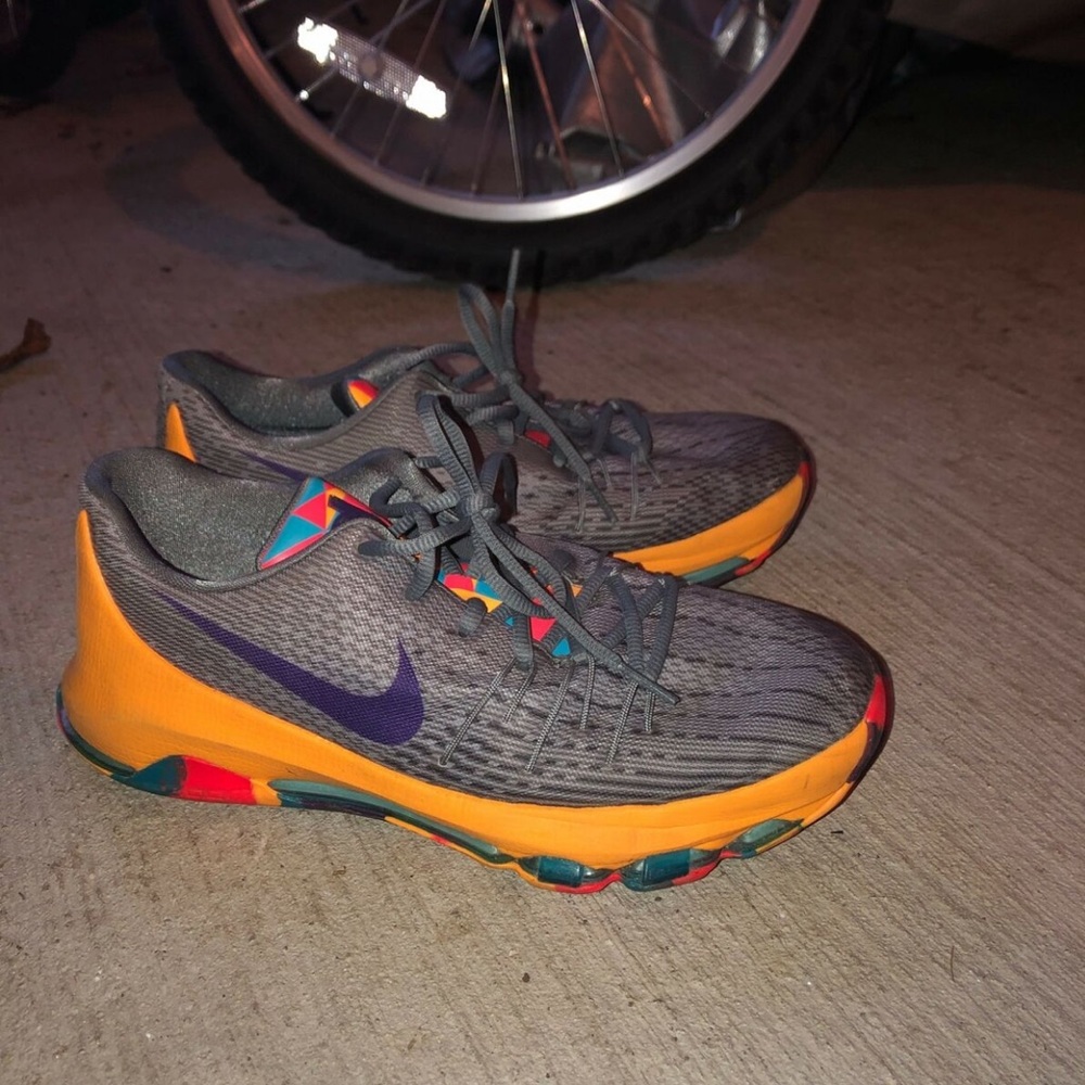 Nike girls basketball shoes